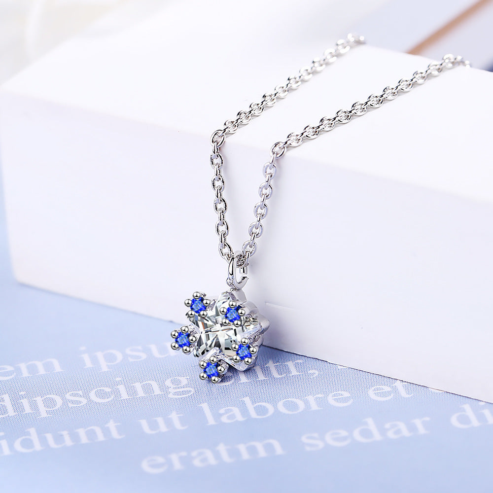 Leisure snowflake fashion diamond necklace