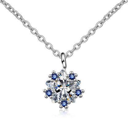 Leisure snowflake fashion diamond necklace