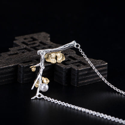 Moonveil Floral Pendant