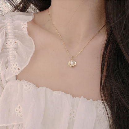 Pearlora Necklace