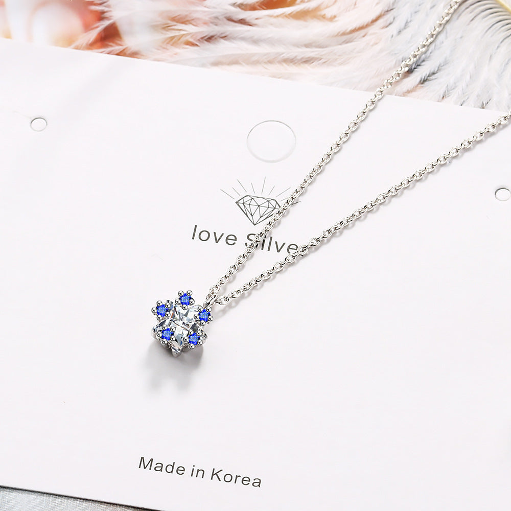 Leisure snowflake fashion diamond necklace