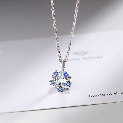 Leisure snowflake fashion diamond necklace