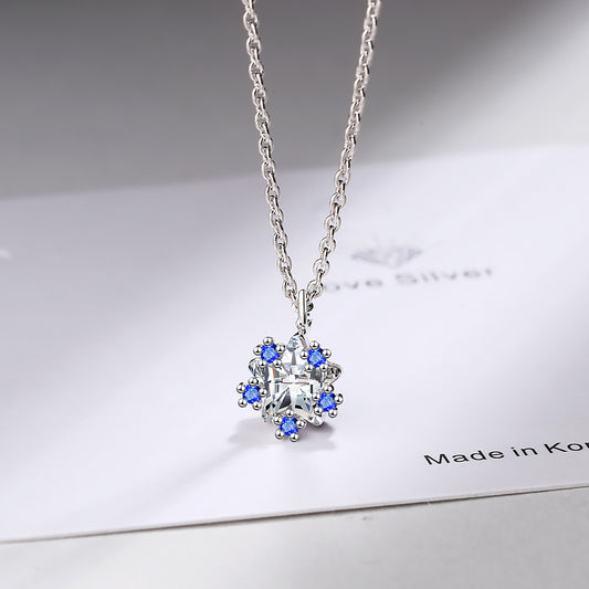 Leisure snowflake fashion diamond necklace