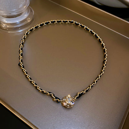 Noir Aura Necklace